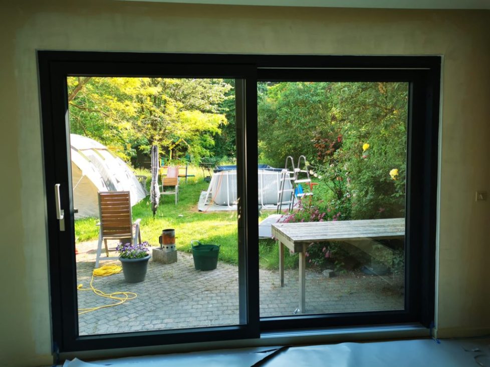 Levant coulissant PVC Veka - Chassis gris anthracite (1)